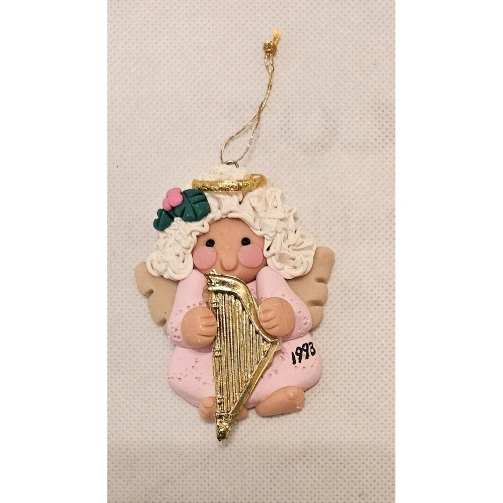 1993 Angel Ornament Playing Harp Christmas Holiday Decor Figurine‎